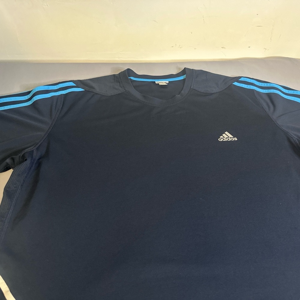adidas t shirt mens size XL activewear athletic short sleeve navy blue